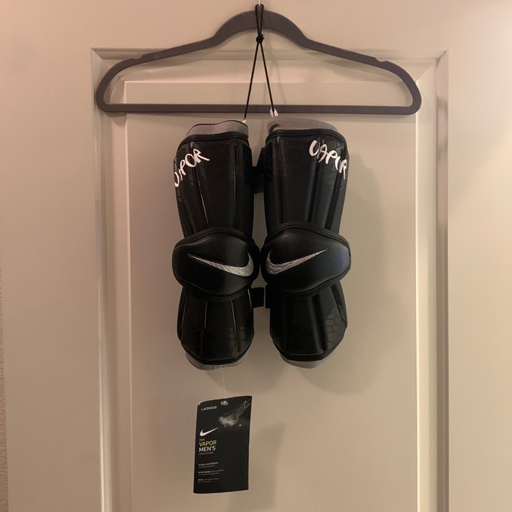 Nike Vapor Men’s Lacross Arm Guards - Size Large - Black, Silver and White